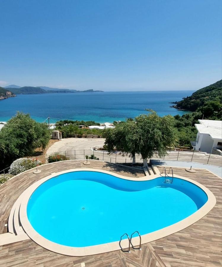 Enjoy Lichnos Bay Village, Camping, Hotel And Apartments Parga Bagian luar foto