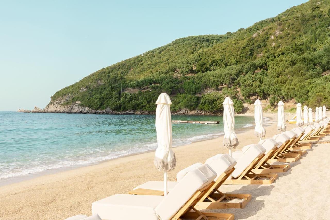 Enjoy Lichnos Bay Village, Camping, Hotel And Apartments Parga Bagian luar foto