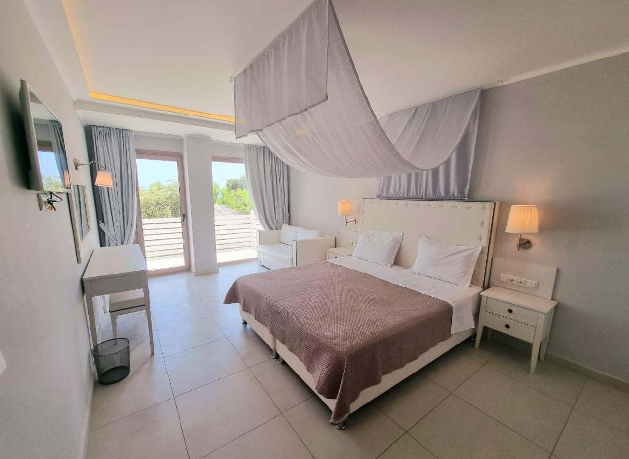 Enjoy Lichnos Bay Village, Camping, Hotel And Apartments Parga Bagian luar foto