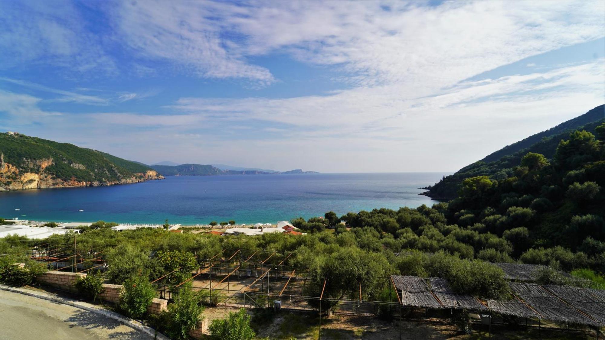 Enjoy Lichnos Bay Village, Camping, Hotel And Apartments Parga Bagian luar foto