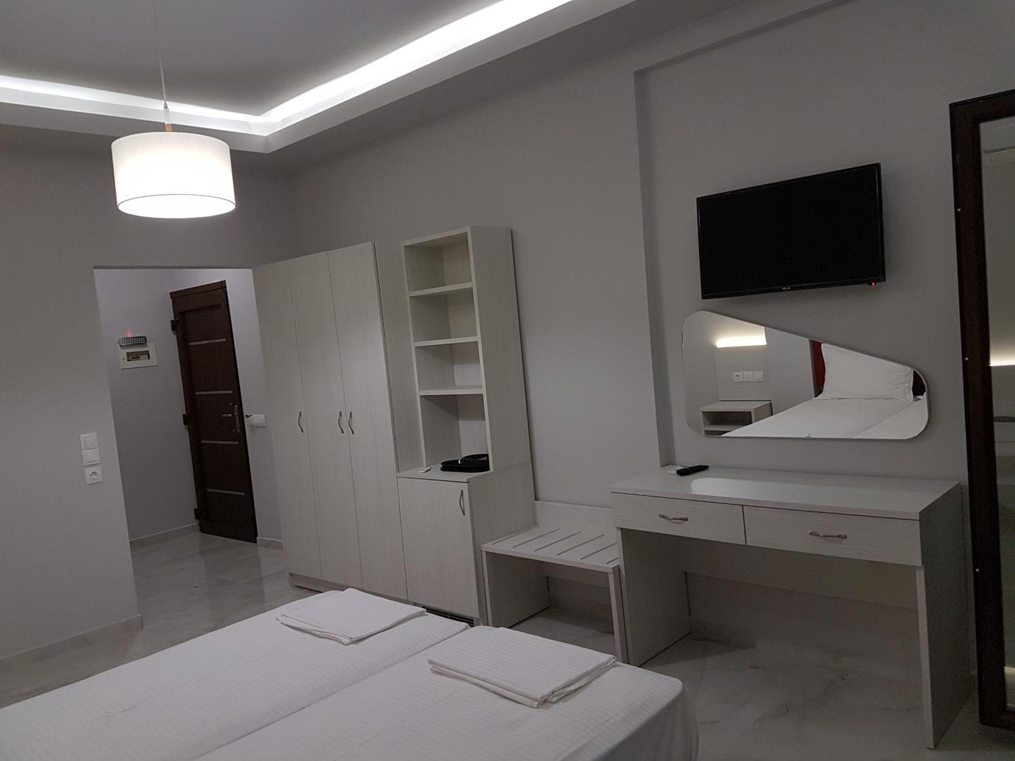 Enjoy Lichnos Bay Village, Camping, Hotel And Apartments Parga Bagian luar foto